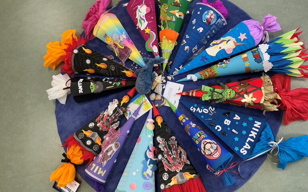 Einschulung von zwei ersten Klassen